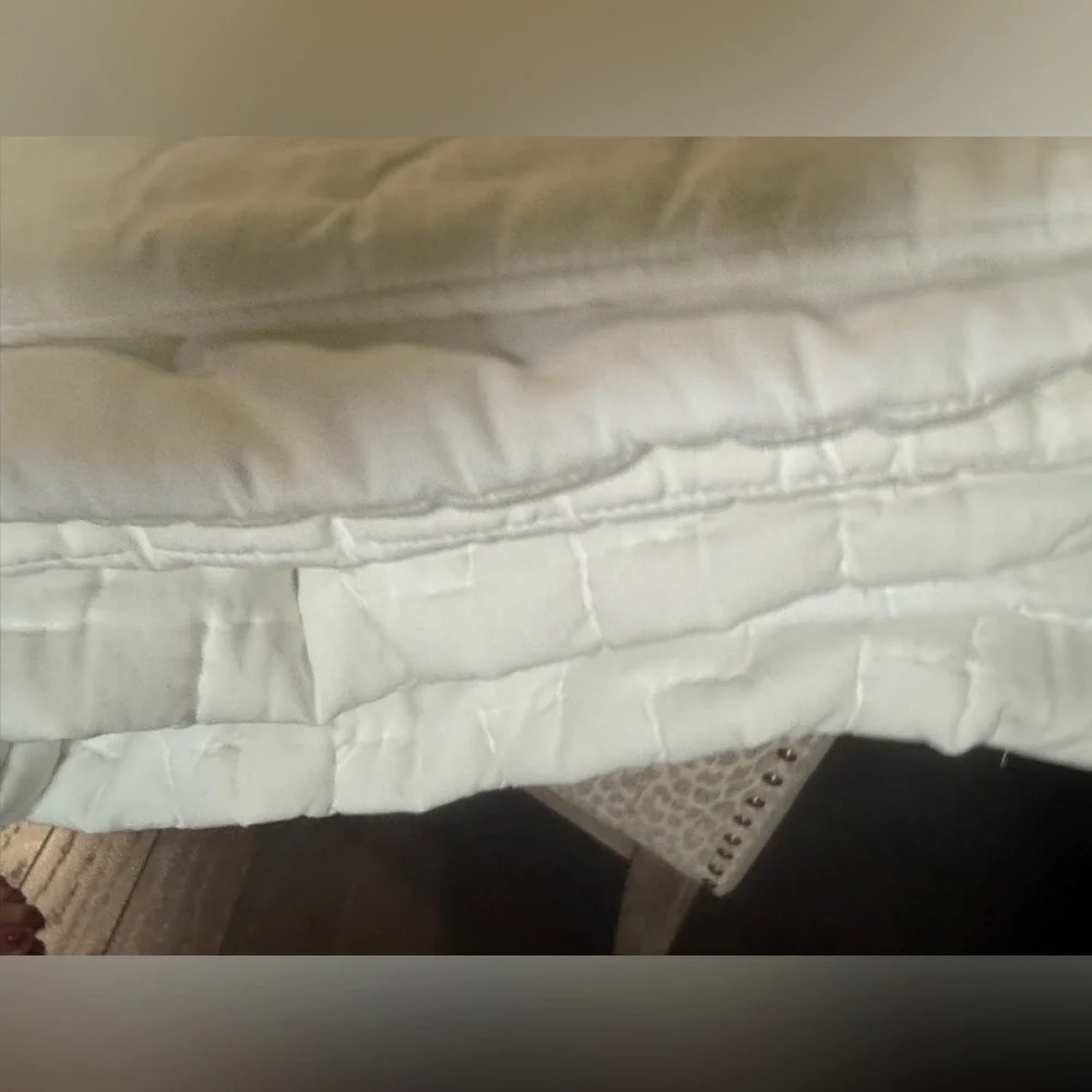 Pottery Barn Cal King White Linen Cotton Comforter